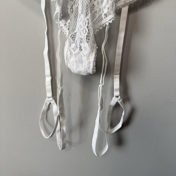 NWT Adore Me Lingerie Bodysuit Lace Leotard With Garter Belt Straps - Size 2X - Picture 3 of 7